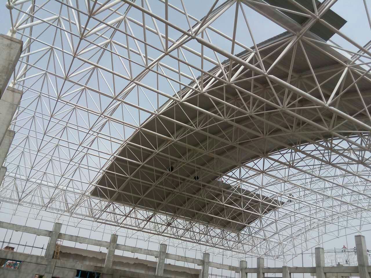 德宏青岛一汽网架